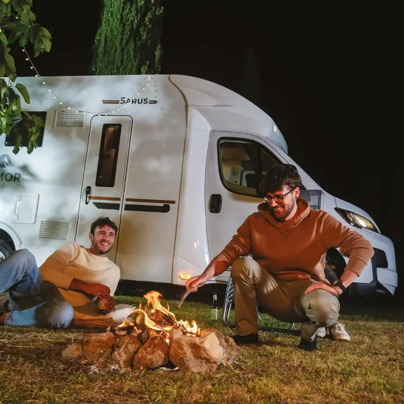 spędzanie wolnego czasu kamper