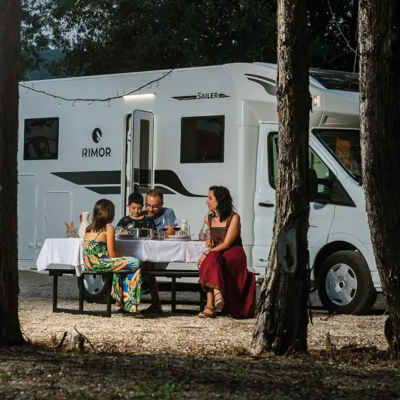 kamper czas spędzany z rodziną